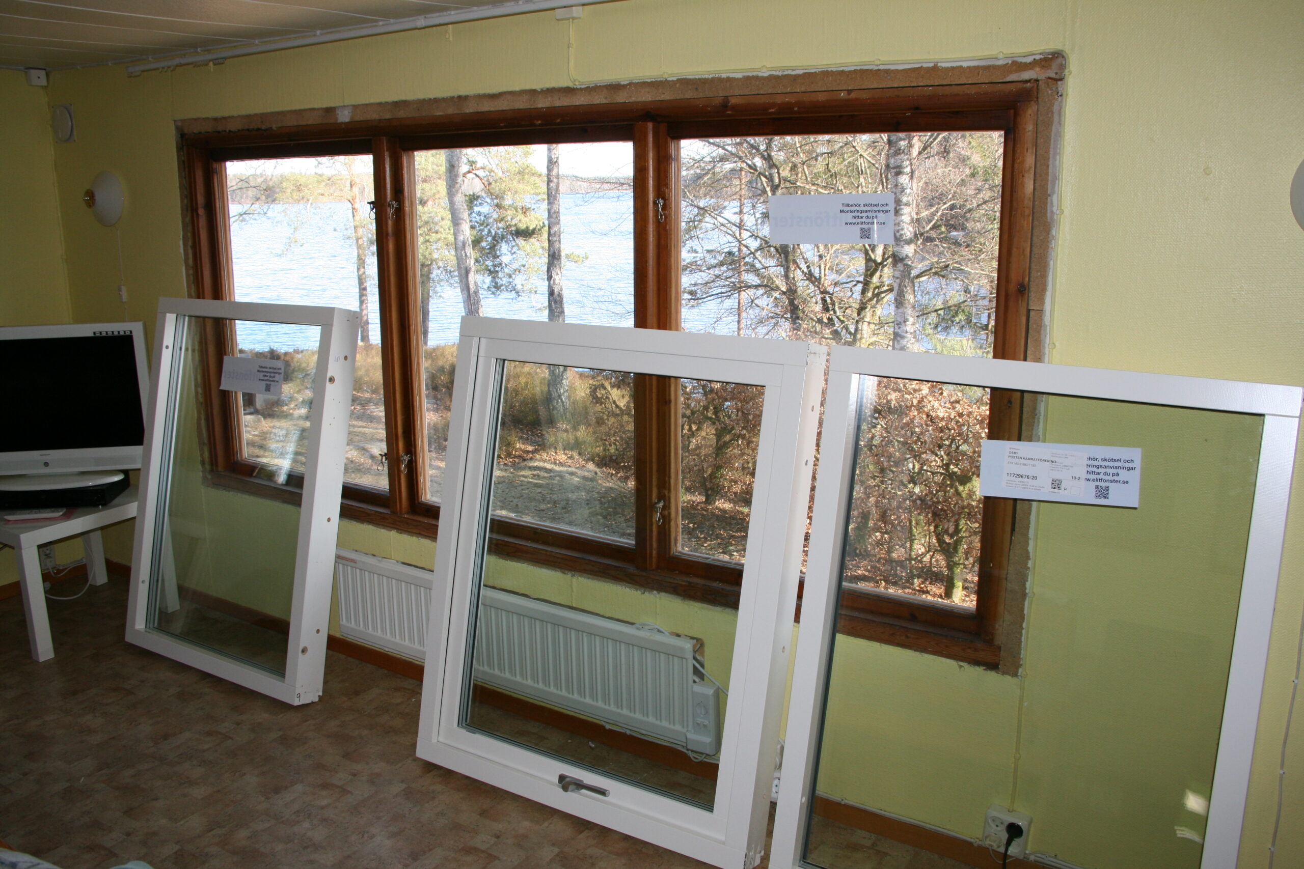 Nya fönster innan montering
